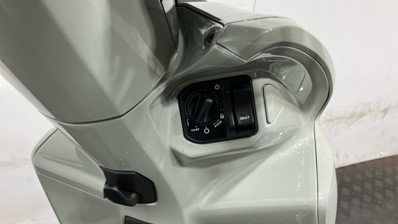 (23MY) Honda Vision 110